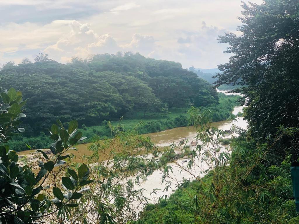 Kandy River Garden Exterior foto